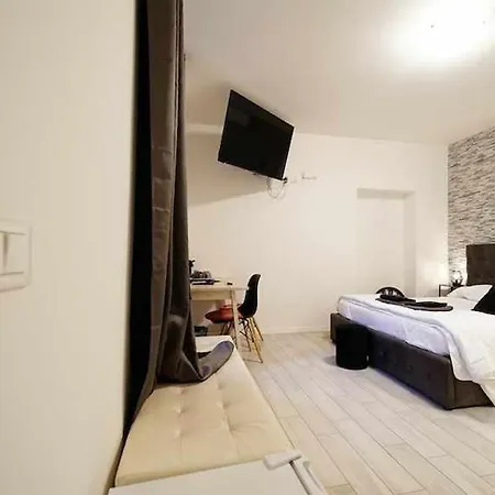 Langolo Di Laura Borgo Roma Destiny 3 *